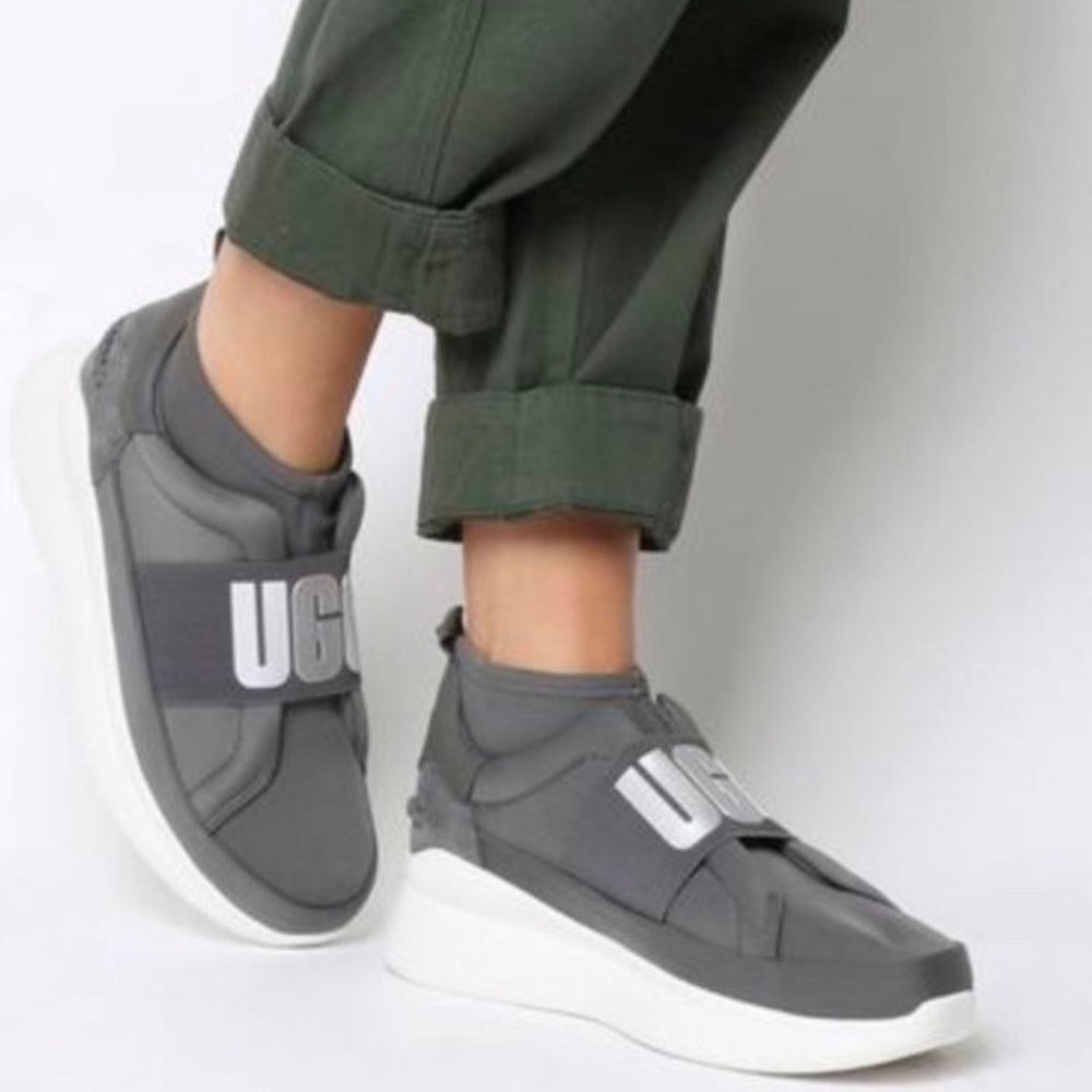 UGG neutra sneakers pull on logo trainers